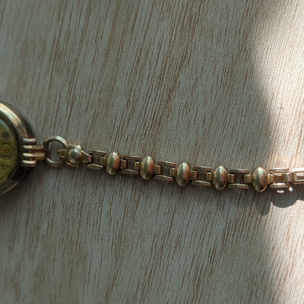 Doric 12k Gold Filled Vintage Watch - Picture 3 of 3